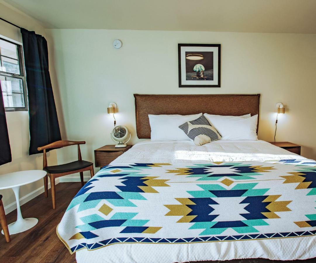 Stonewall Motor Lodge エクステリア 写真