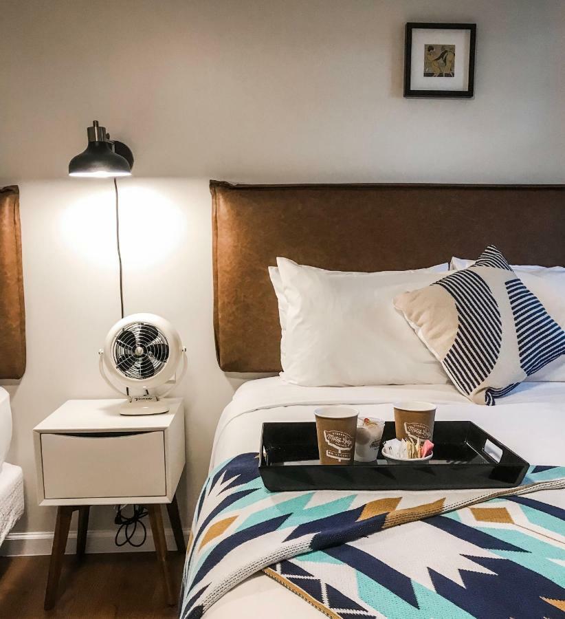 Stonewall Motor Lodge エクステリア 写真